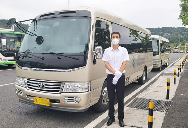 成都租車帶司機多少錢