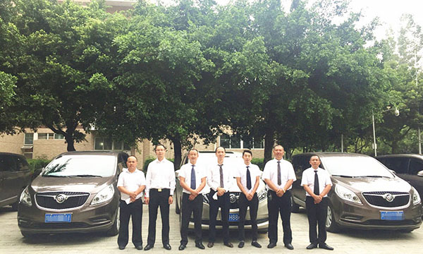 成都租車帶司機