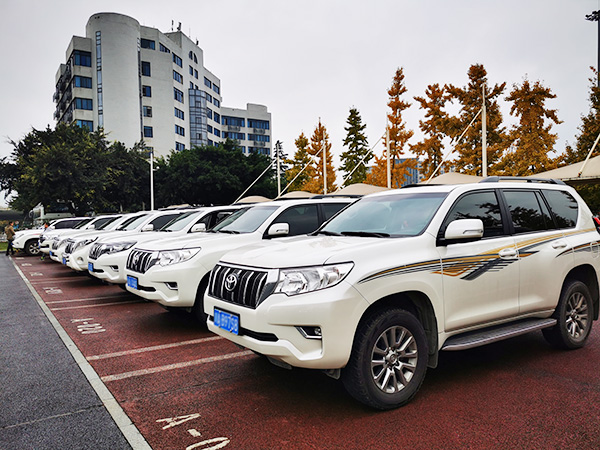 成都旅游租車(chē)公司